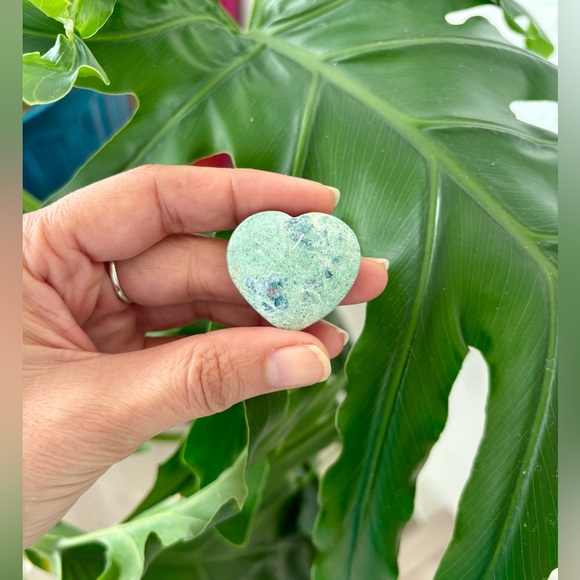 Ruby in Fuchsite from India - Picture 2 of 4